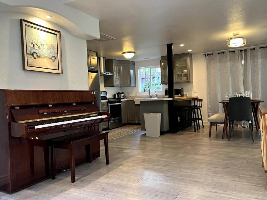 Stylish Mediterranean Villa, Pool, Jacuzzi, Hollywood & Malibu Bliss Λος Άντζελες Εξωτερικό φωτογραφία